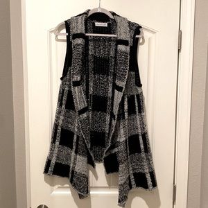Kerry Hart knit open cardigan vest- one size. Black and grey.